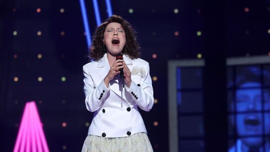 ¡Qué voz! María Parrado pone al público en pie como Céline Dion