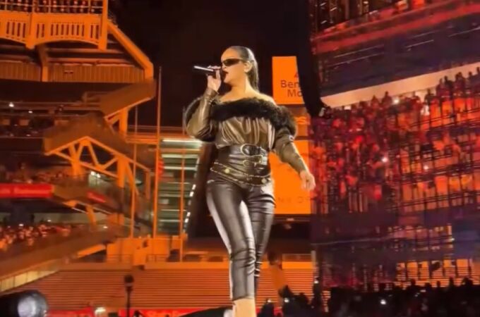 Rihanna vuelve al escenario como invitada en el concierto de Jay-Z