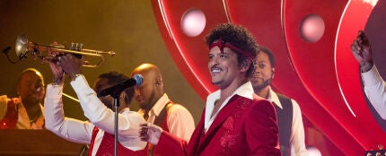 Bruno Mars en los Grammy 2026
