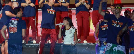 Aitana celebra la victoria del Mundial de Espa&ntilde;a en Cibeles