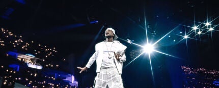Usher en concierto