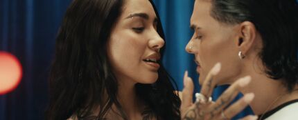 Abraham y Mar&iacute;a Becerra en el videoclip de 'As&iacute;'