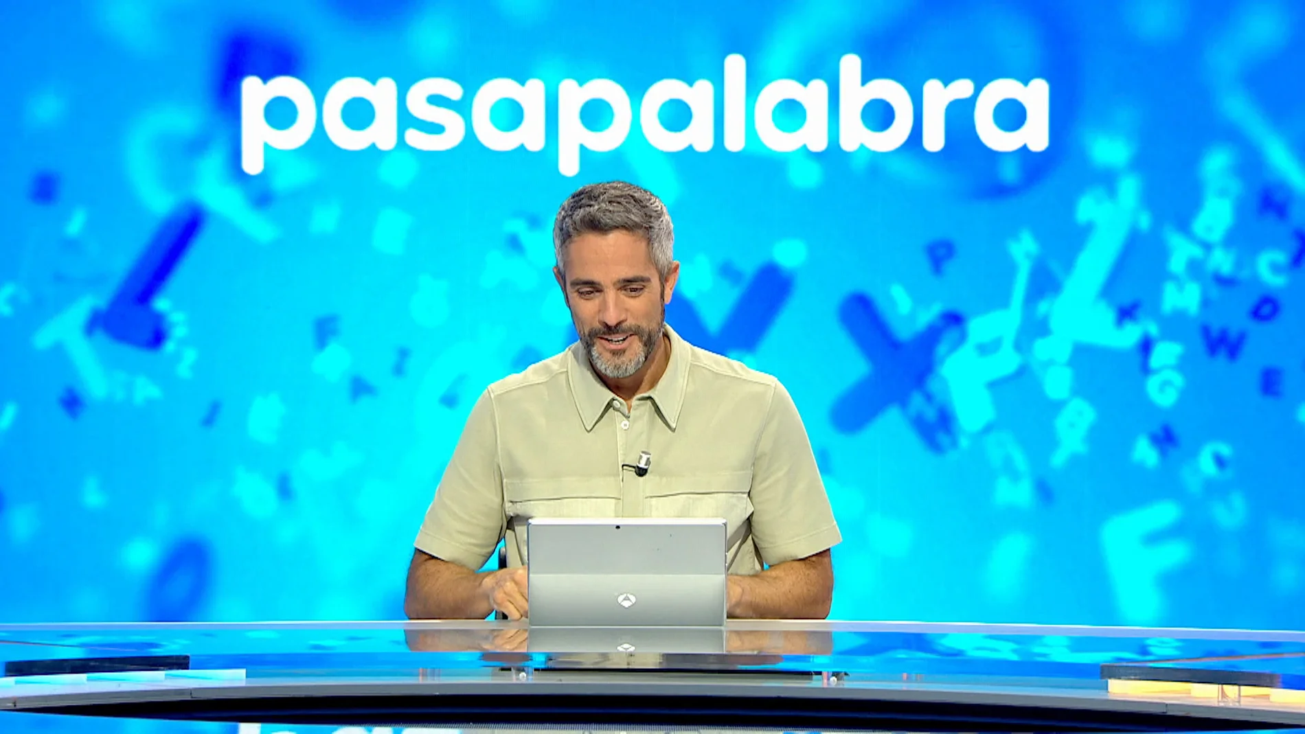 ¡Javier saca sus pasos prohibidos! Torito consigue que baile en Pasapalabra por primera vez ¡Javier saca sus pasos prohibidos! Torito consigue que baile en Pasapalabra por primera vez