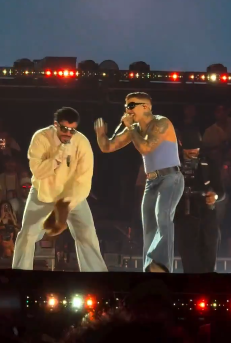 Bad Bunny y Rauw Alejandro, en el segundo y último concierto de Bad Bunny en PR. Bad Bunny y Rauw Alejandro, en el segundo y último concierto de Bad Bunny en PR.