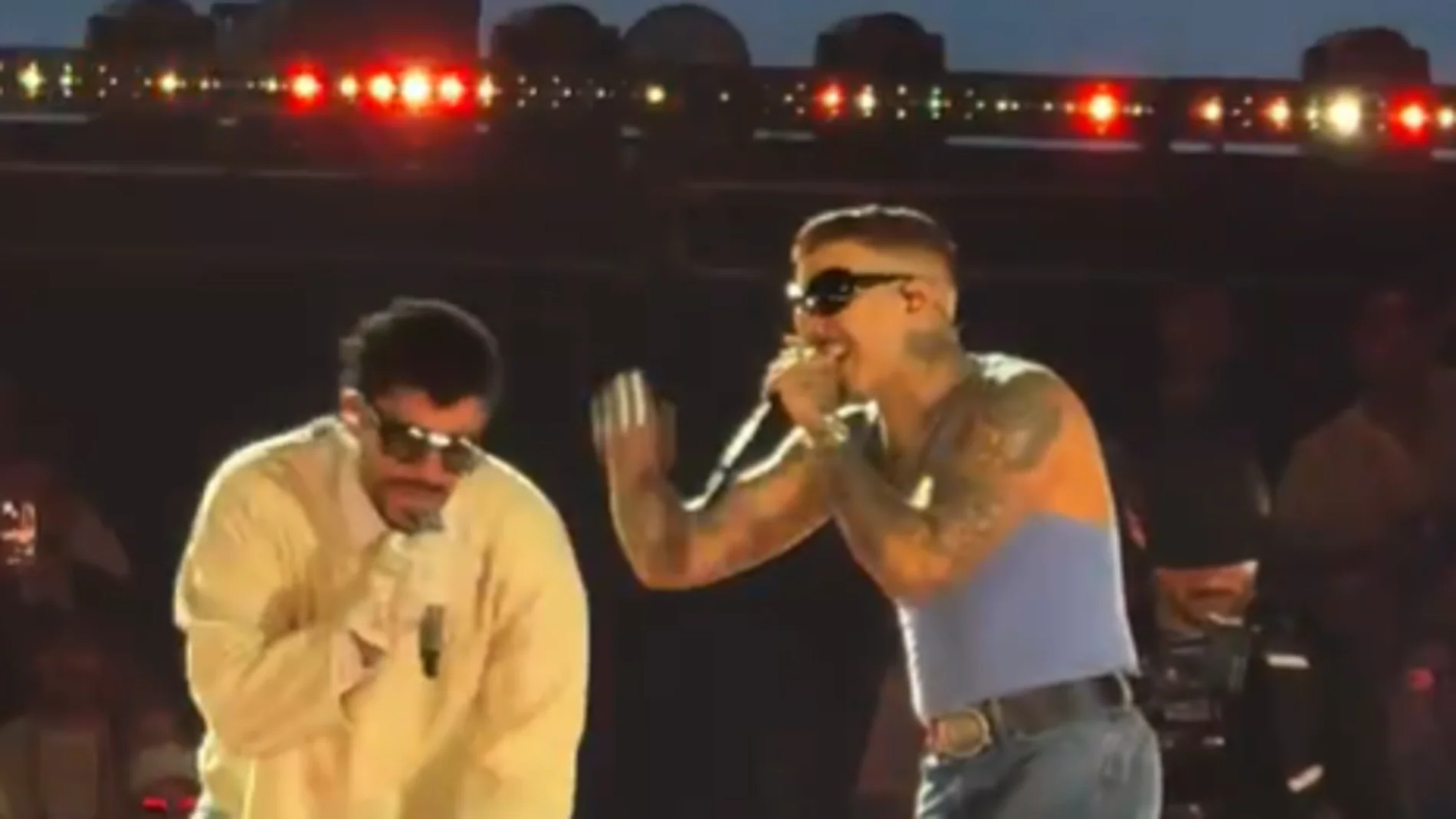Bad Bunny y Rauw Alejandro, en el segundo y último concierto de Bad Bunny en PR. Bad Bunny y Rauw Alejandro, en el segundo y último concierto de Bad Bunny en PR.