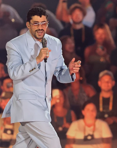 Bad Bunny cierra su gira con un emotivo discurso ante sus paisanos Bad Bunny cierra su gira con un emotivo discurso ante sus paisanos