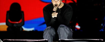 Sebasti&aacute;n Yatra, durante su actuaci&oacute;n en el concierto 'Voces por Colombia'