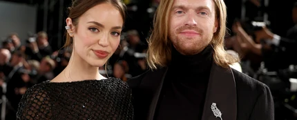 Finneas y Claudia Sulewski, en la fiesta Vanity Fair de los Premios Oscar 2026 Finneas y Claudia Sulewski, en la fiesta Vanity Fair de los Premios Oscar 2026