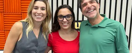Marta García Aller, presentadora de 'La Brújula', con Eva Soriano y Nacho García Marta García Aller, presentadora de 'La Brújula', con Eva Soriano y Nacho García