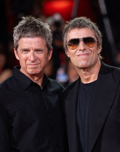 El Festival de Cine de Venecia ovaciona a los hermanos Gallagher por el documental de Oasis