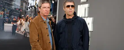 Noel y Liam Gallagher posan a las puertas del cine en la premiere de 'Los hijos de Noel y LIam Gallagher, en la presentación de 'Don't Look Back in Anger' en Londres Noel y Liam Gallagher posan a las puertas del cine en la premiere de 'Los hijos de Noel y LIam Gallagher, en la presentación de 'Don't Look Back in Anger' en Londres