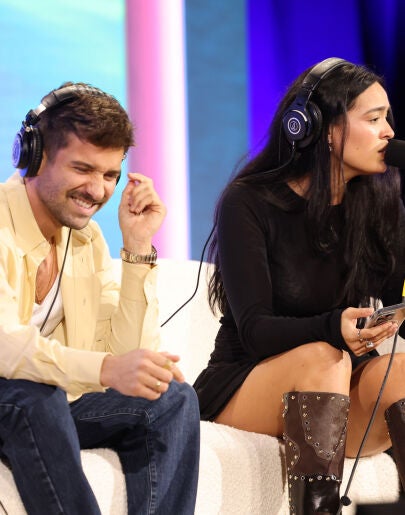 Pablo Alborán y Riza Godoy, en los Billboard Latin Music Week Miami 2025