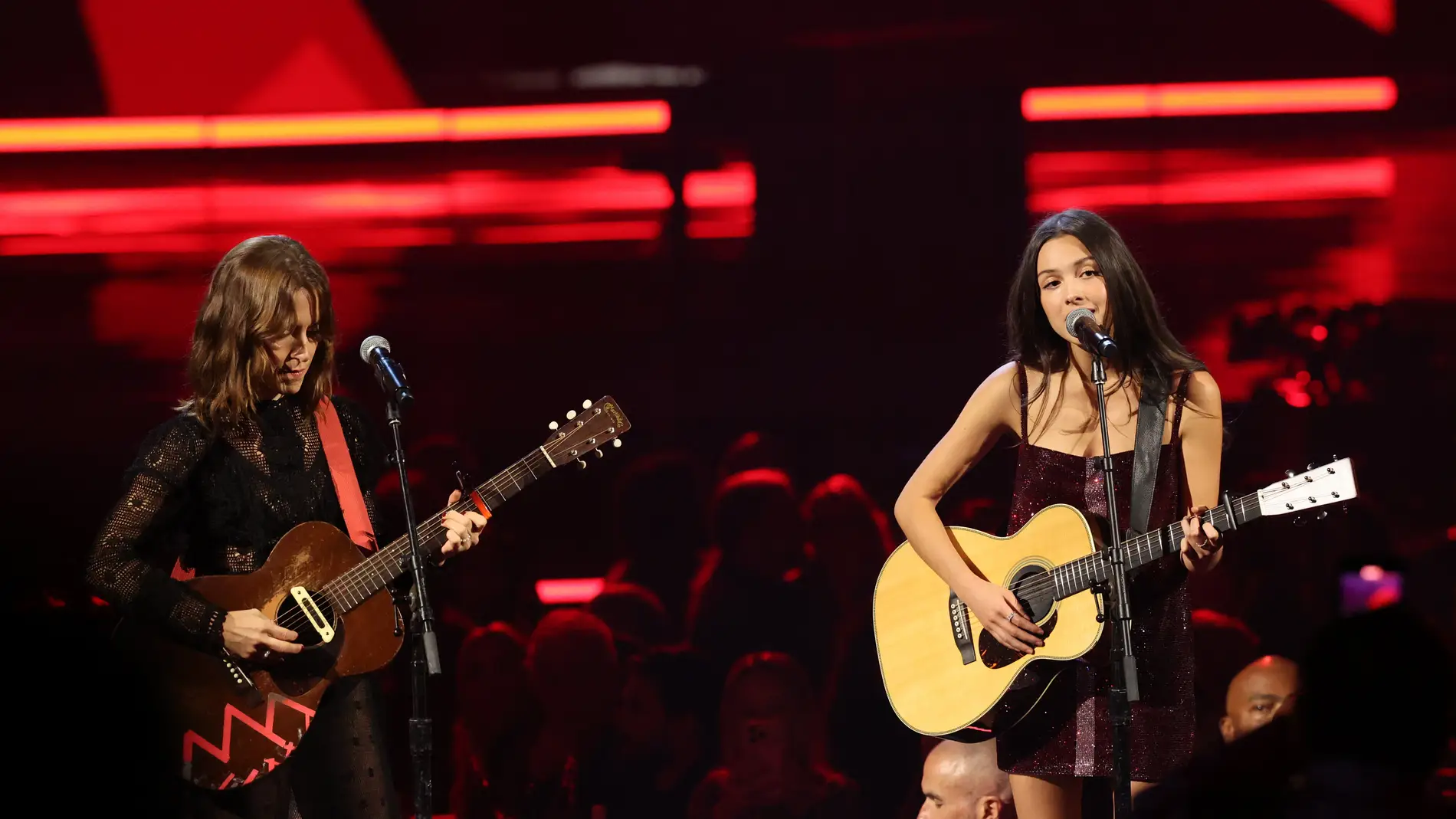 Feist y Olivia Rodrigo en 2025 Feist y Olivia Rodrigo en 2025