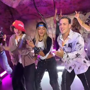 Karol G invita a los creadores de la coreografía viral de 'BbY WOW' Karol G invita a los creadores de la coreografía viral de 'BbY WOW'