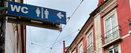 Imagen de una se&ntilde;al de ba&ntilde;o