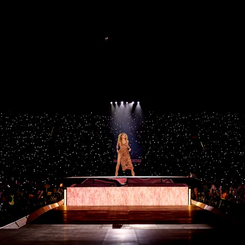Shakira y su música, como el hilo que cose la latinoesfera Shakira y su música, como el hilo que cose la latinoesfera