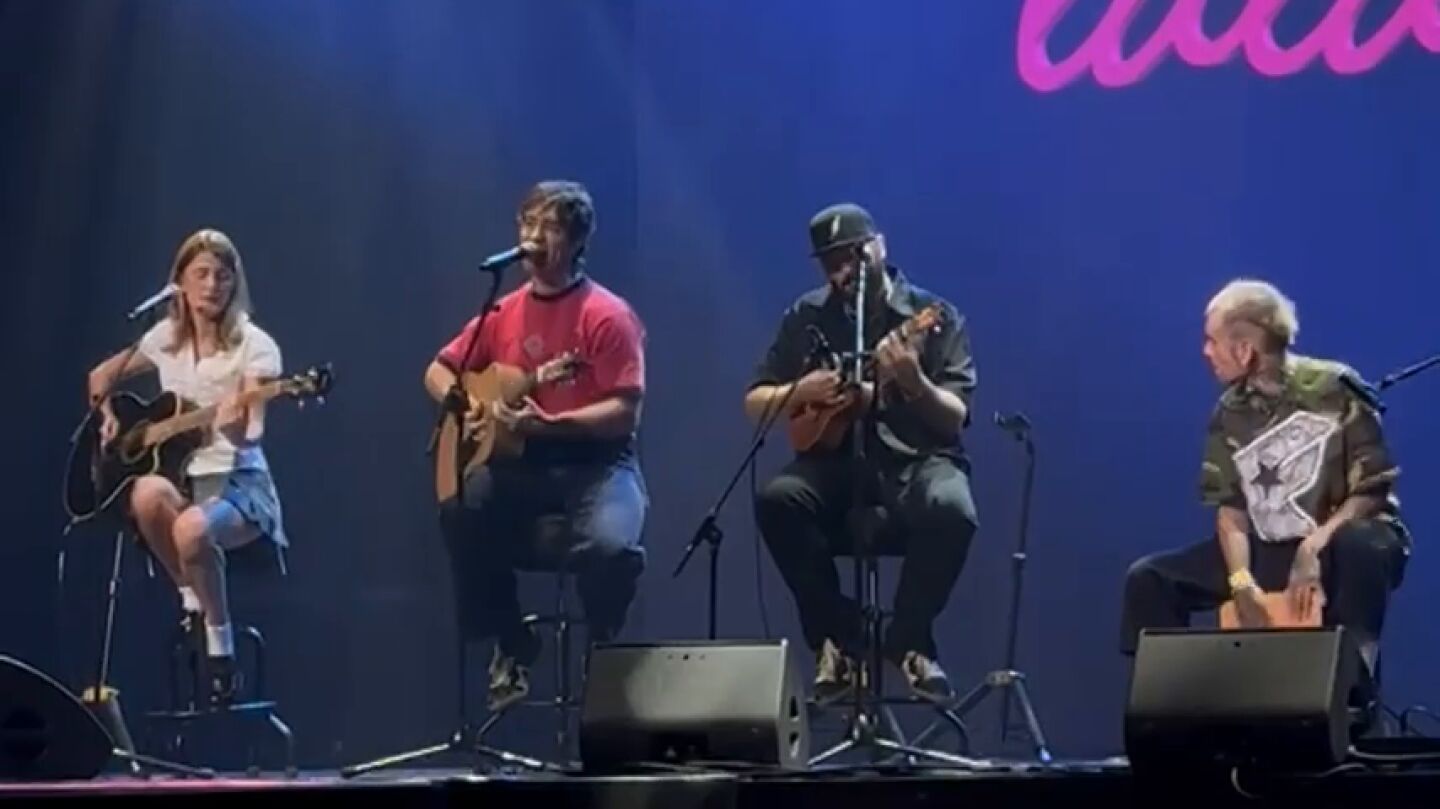 La La Love You canta 'La mitad de la mitad'