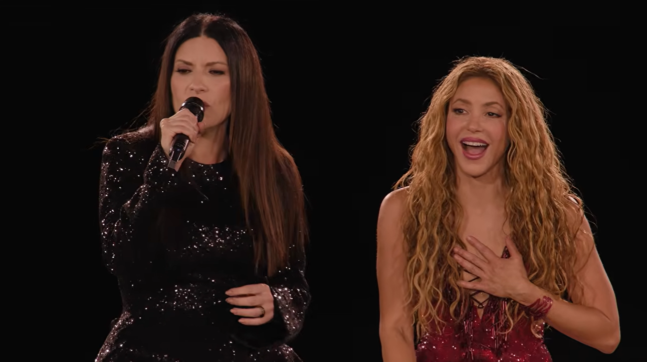 Laura Pausini y Shakira, durante su actuación en el tercer concierto de Shakira en Madrid Laura Pausini y Shakira, durante su actuación en el tercer concierto de Shakira en Madrid