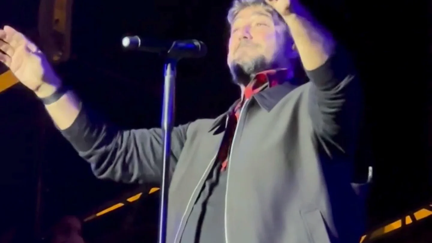 Antonio Orozco canta la nana de Antonella en las Fiestas del Pilar de Zaragoza Antonio Orozco canta la nana de Antonella en las Fiestas del Pilar de Zaragoza