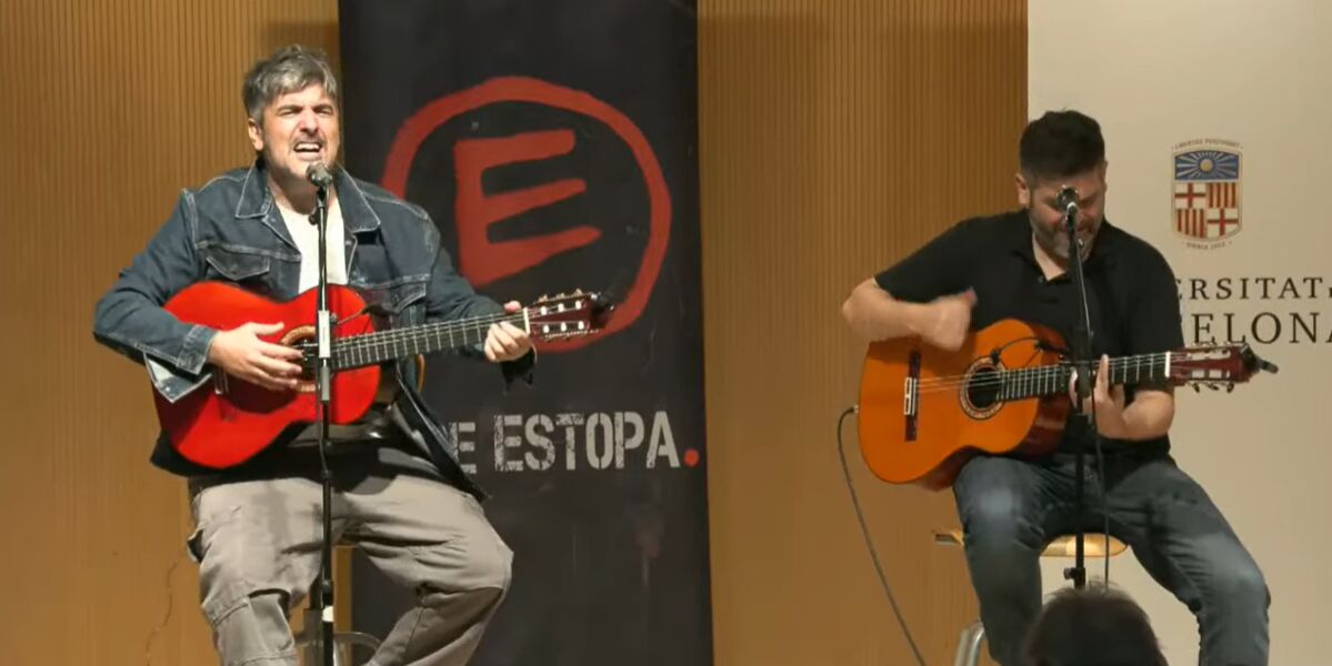 Estopa canta en directo 'Bicho raro'