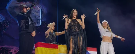 rusowsky, Judeline y Karol G, en el videoclip de BbY WOW rusowsky, Judeline y Karol G, en el videoclip de BbY WOW