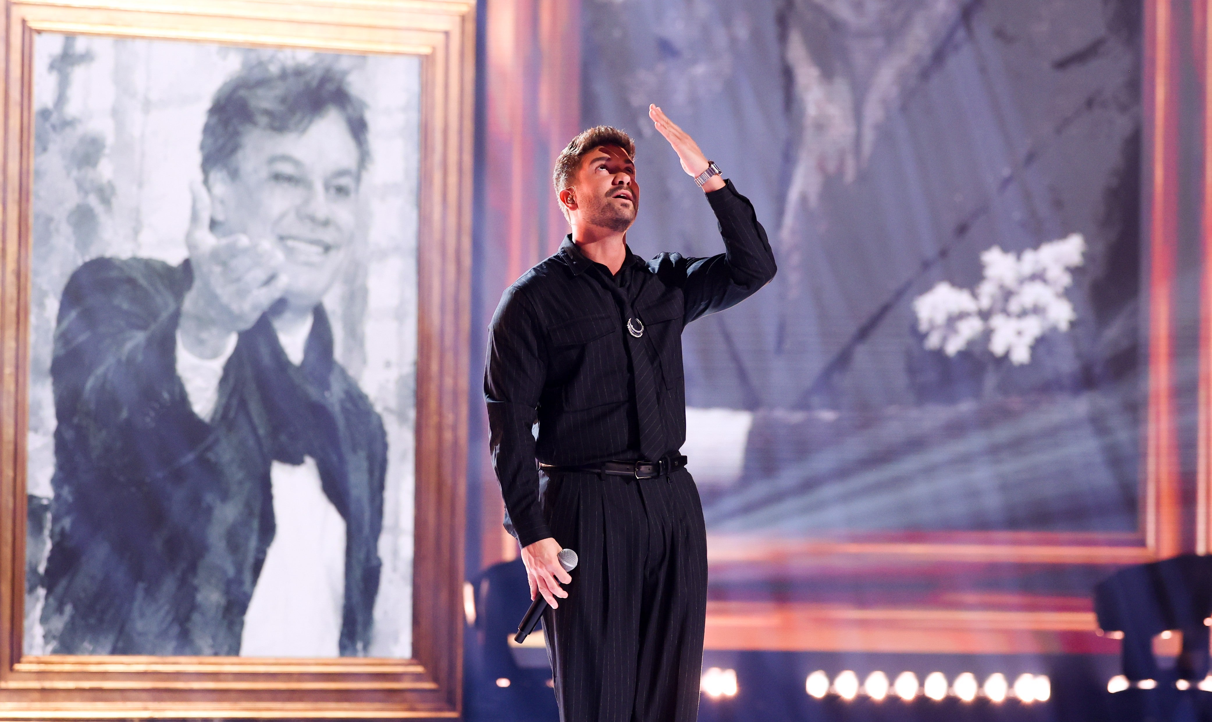 Pablo Alborán canta 'Ya lo sé que tú te vas' como homenaje a Juan Gabriel en los Premios Billboard de la Música Latina 2026 Pablo Alborán canta 'Ya lo sé que tú te vas' como homenaje a Juan Gabriel en los Premios Billboard de la Música Latina 2026