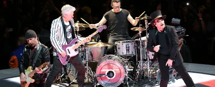 U2 en 2018 durante un concierto en Londres de la gira 'Experience + Innocence Tour' U2 en 2018 durante un concierto en Londres de la gira 'Experience + Innocence Tour'