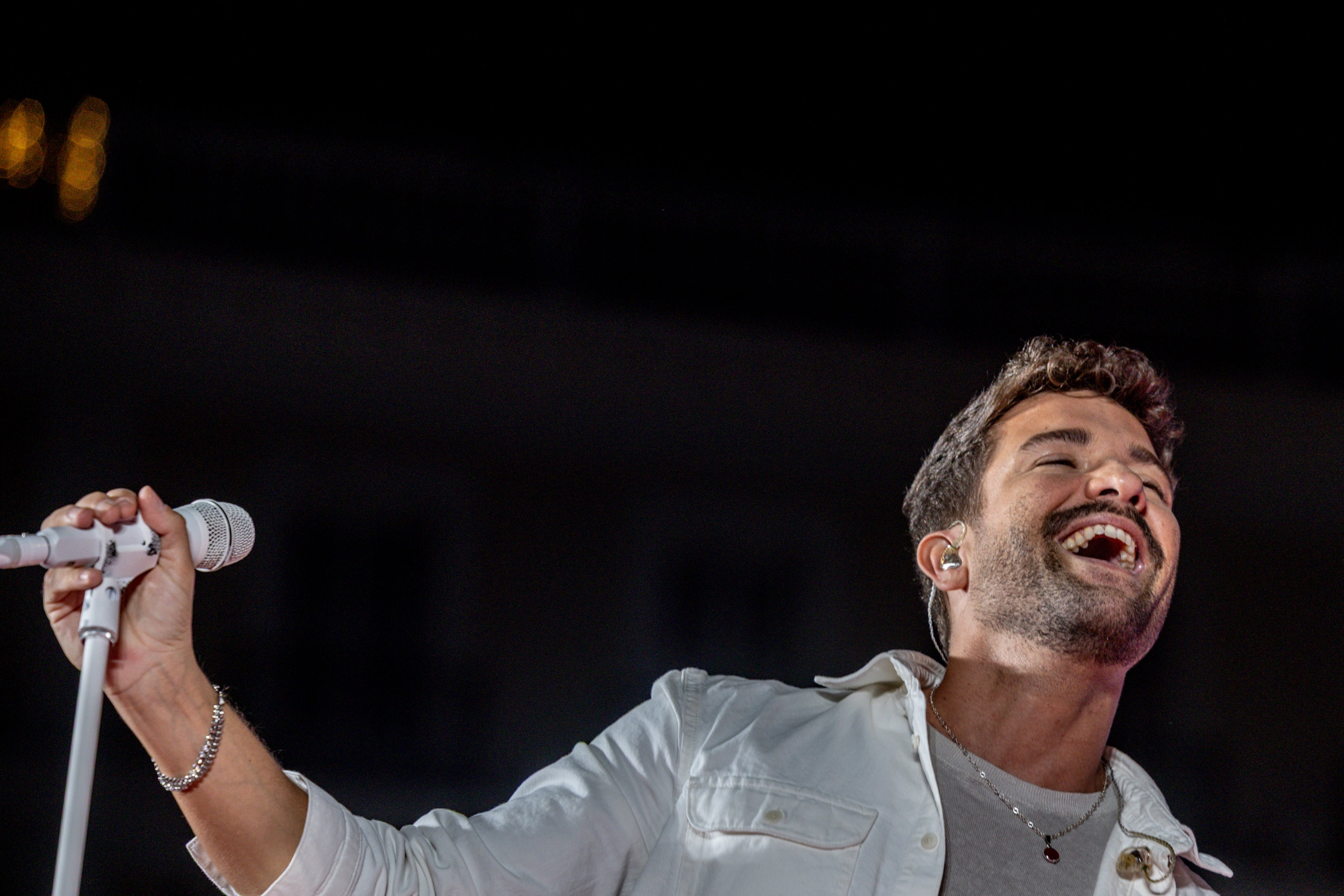 Enamorarse a los 30: Pablo Alborán lo canta en 'Mis 36'